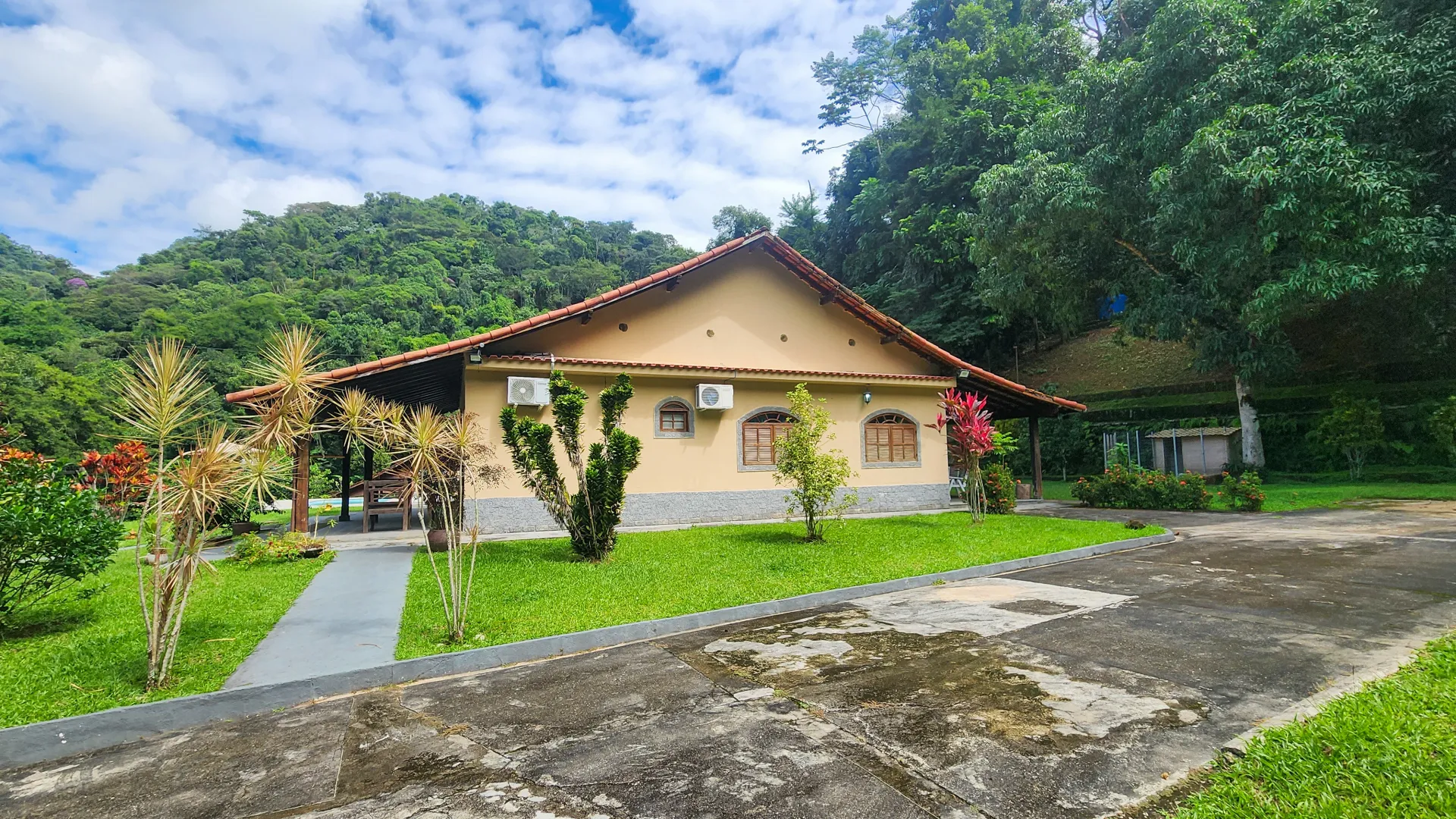 Oportunidade! S&iacute;tio com 3.650m&sup2; em Guapimirim - natureza e lazer completo Rodovia Santos Dumont Guapimirim - 