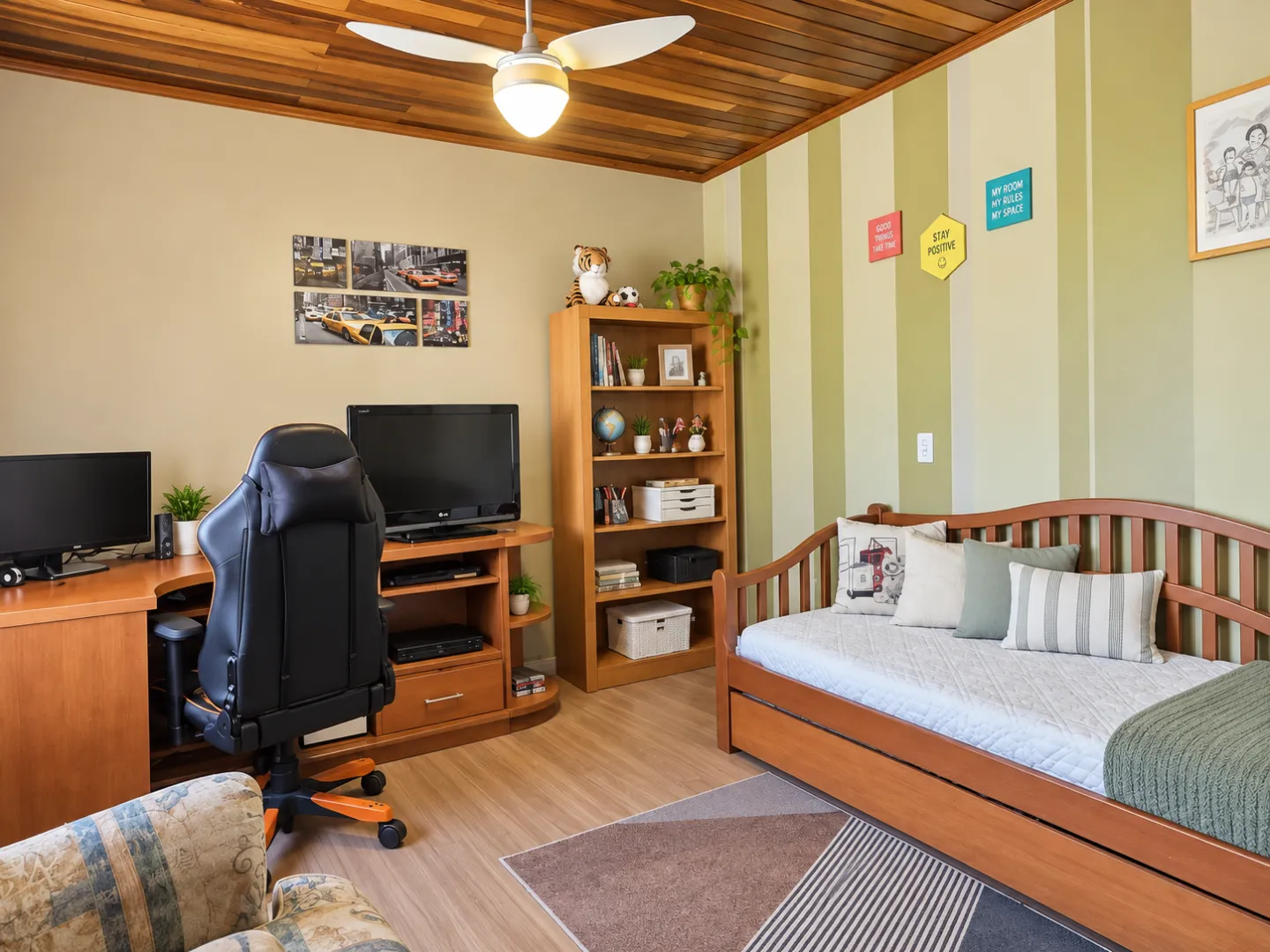 R$ 655.000 - LINDA CASA - 234M2 - 3 DORM - SU&Iacute;TE - LAREIRA - PISCINA - 5 VAGAS Rua Jackson de Figueiredo Porto Alegre - 