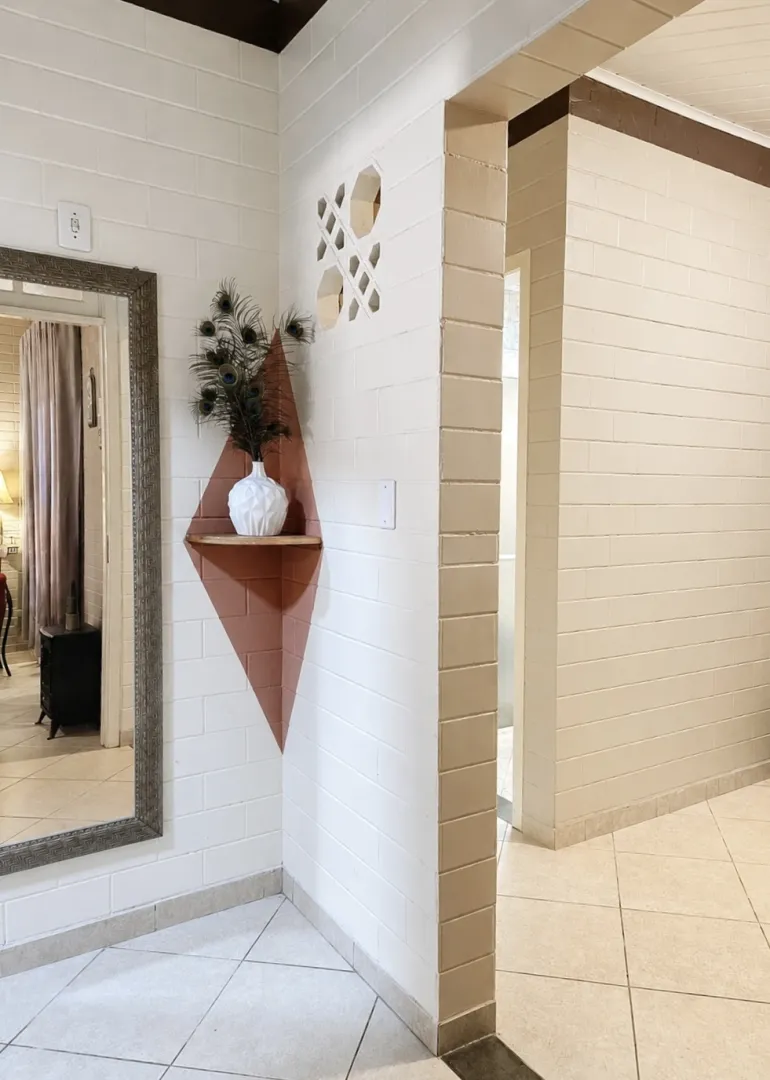 R$ 655.000 - LINDA CASA - 234M2 - 3 DORM - SU&Iacute;TE - LAREIRA - PISCINA - 5 VAGAS Rua Jackson de Figueiredo Porto Alegre - 