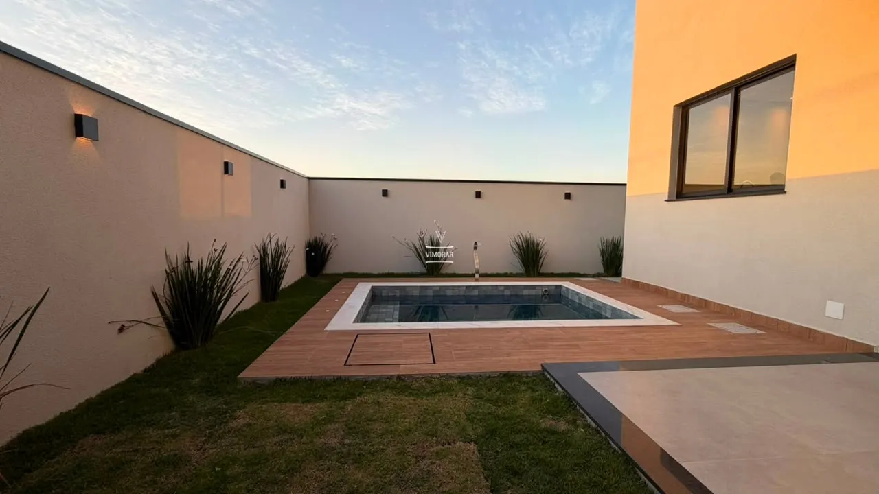 Casa em condom&iacute;nio 3 su&iacute;tes + 3 vagas de garagem  Mogi das Cruzes - 