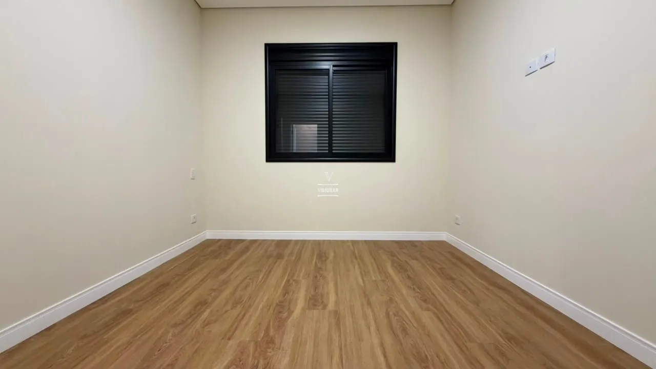 Casa em condom&iacute;nio 3 su&iacute;tes + 3 vagas de garagem  Mogi das Cruzes - 