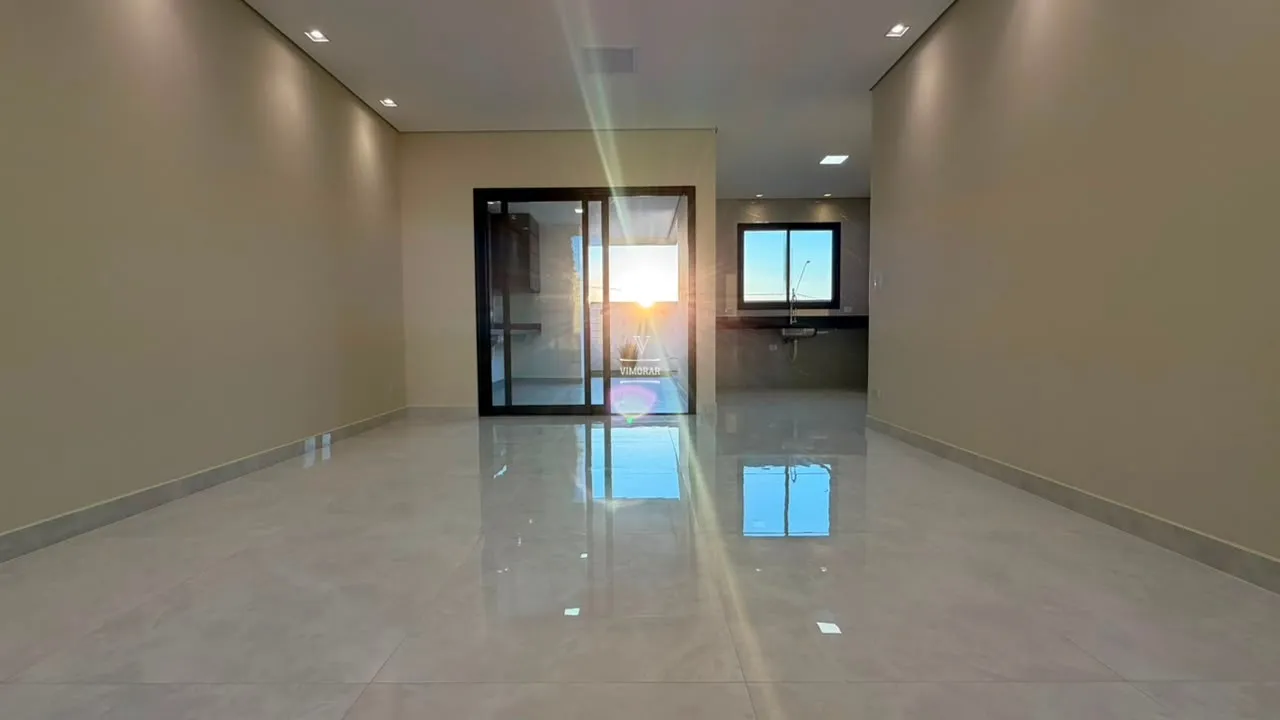 Casa em condom&iacute;nio 3 su&iacute;tes + 3 vagas de garagem  Mogi das Cruzes - 