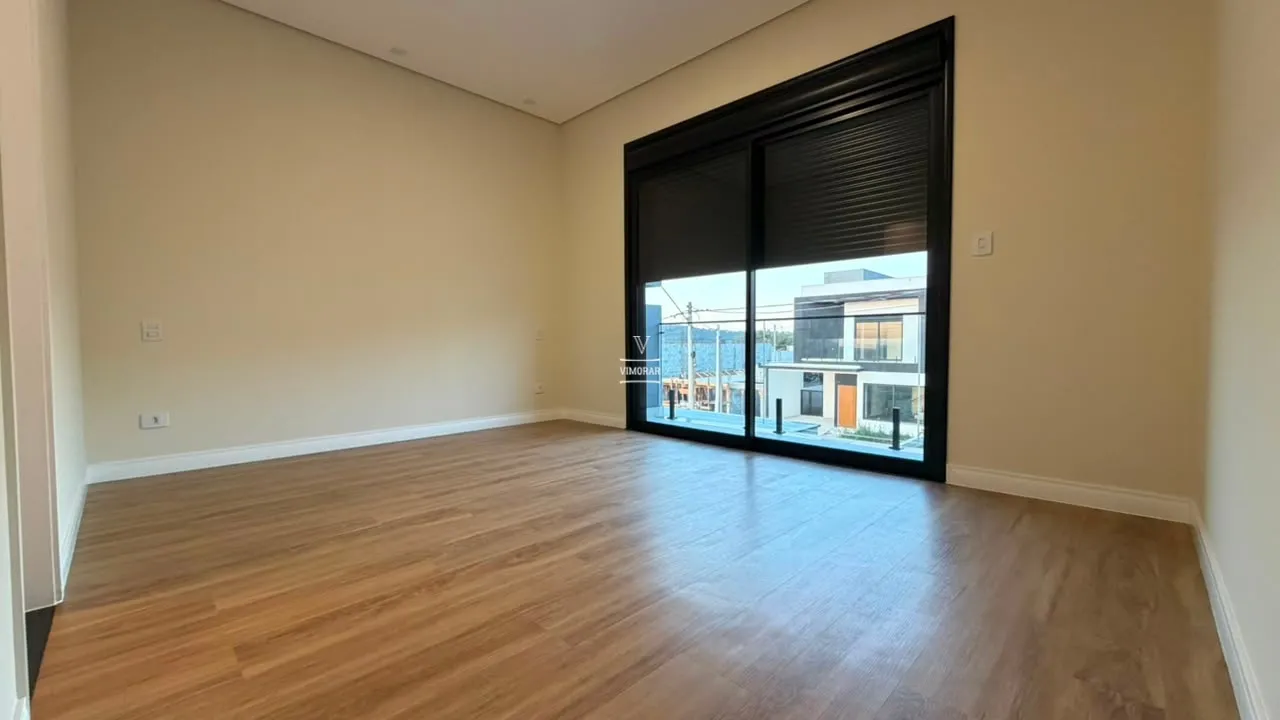 Casa em condom&iacute;nio 3 su&iacute;tes + 3 vagas de garagem  Mogi das Cruzes - 