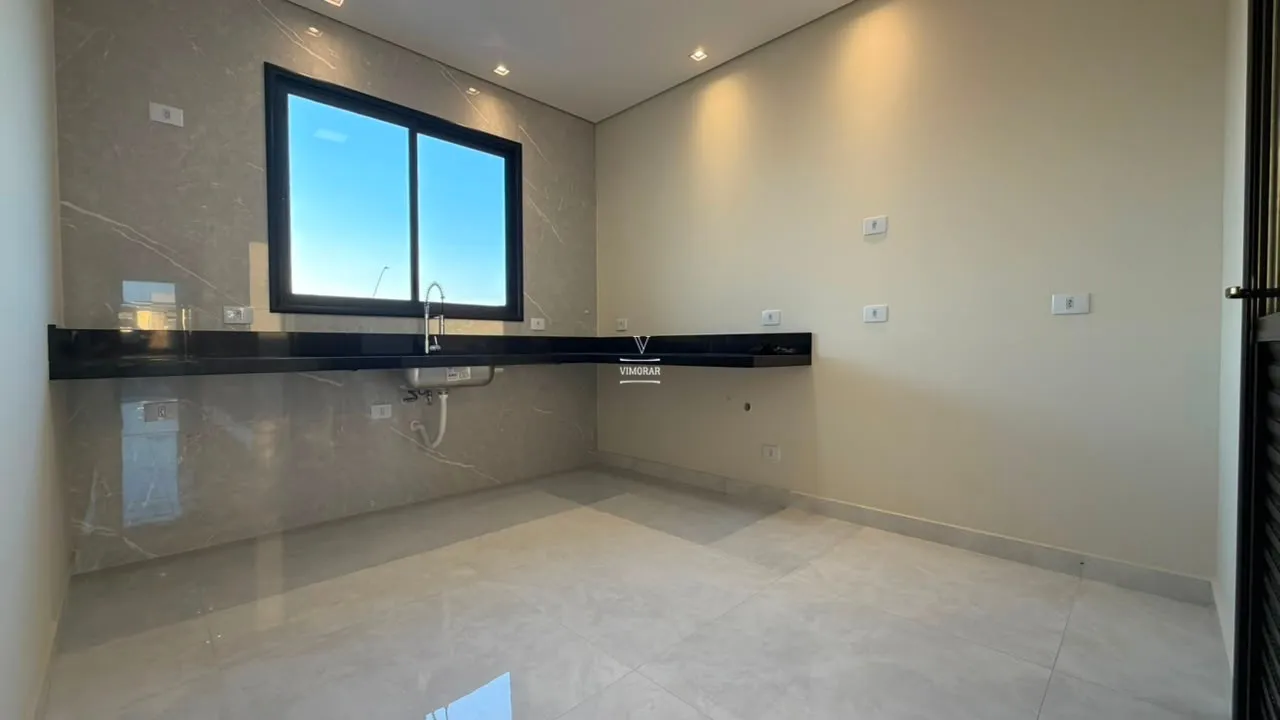 Casa em condom&iacute;nio 3 su&iacute;tes + 3 vagas de garagem  Mogi das Cruzes - 
