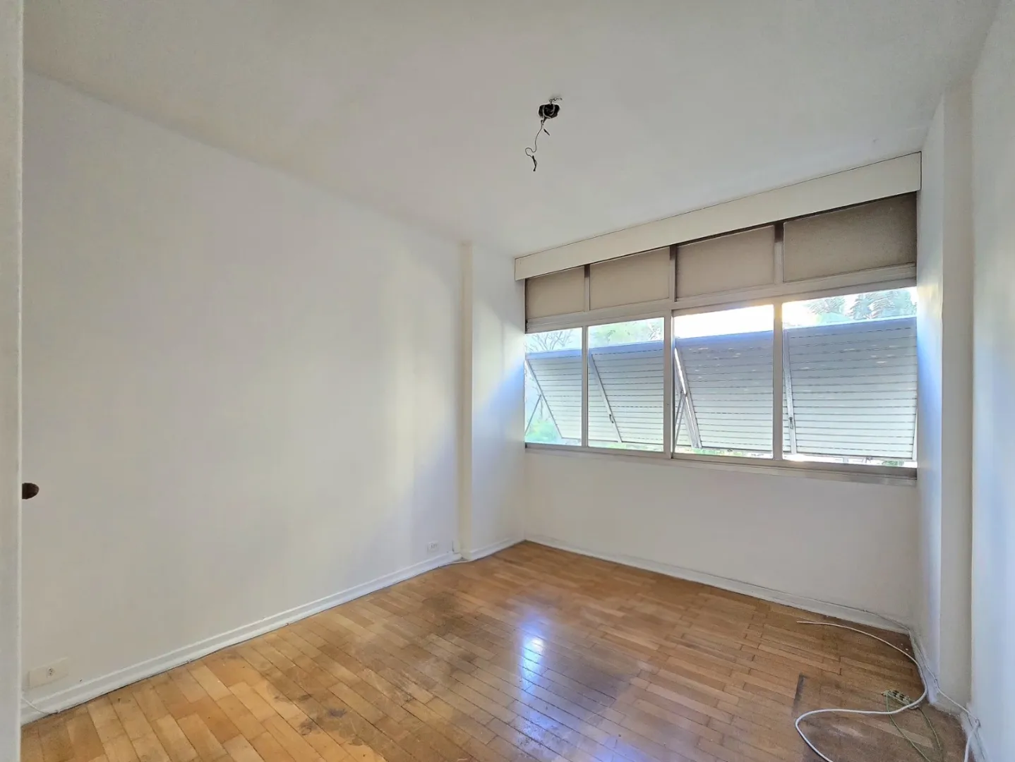 ALUGO APARTAMENTO 2 QUADRAS DA PAULISTA &ndash; 137M2 Rua Maria Figueiredo São Paulo - 