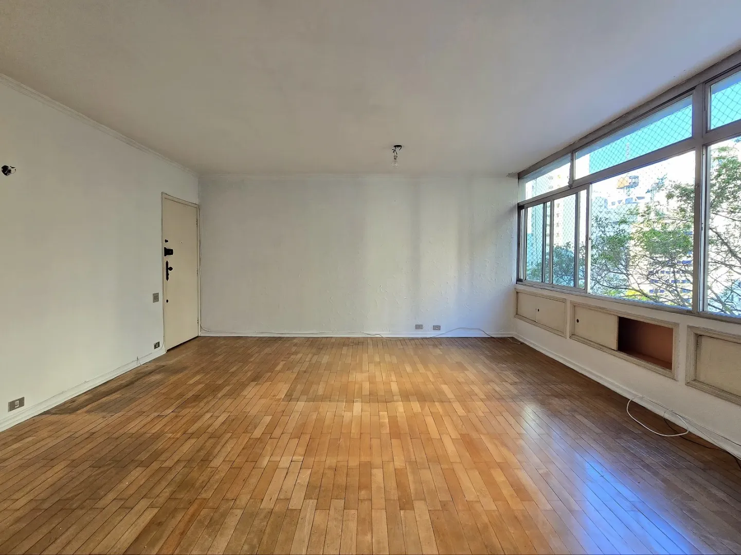 ALUGO APARTAMENTO 2 QUADRAS DA PAULISTA &ndash; 137M2 Rua Maria Figueiredo São Paulo - 