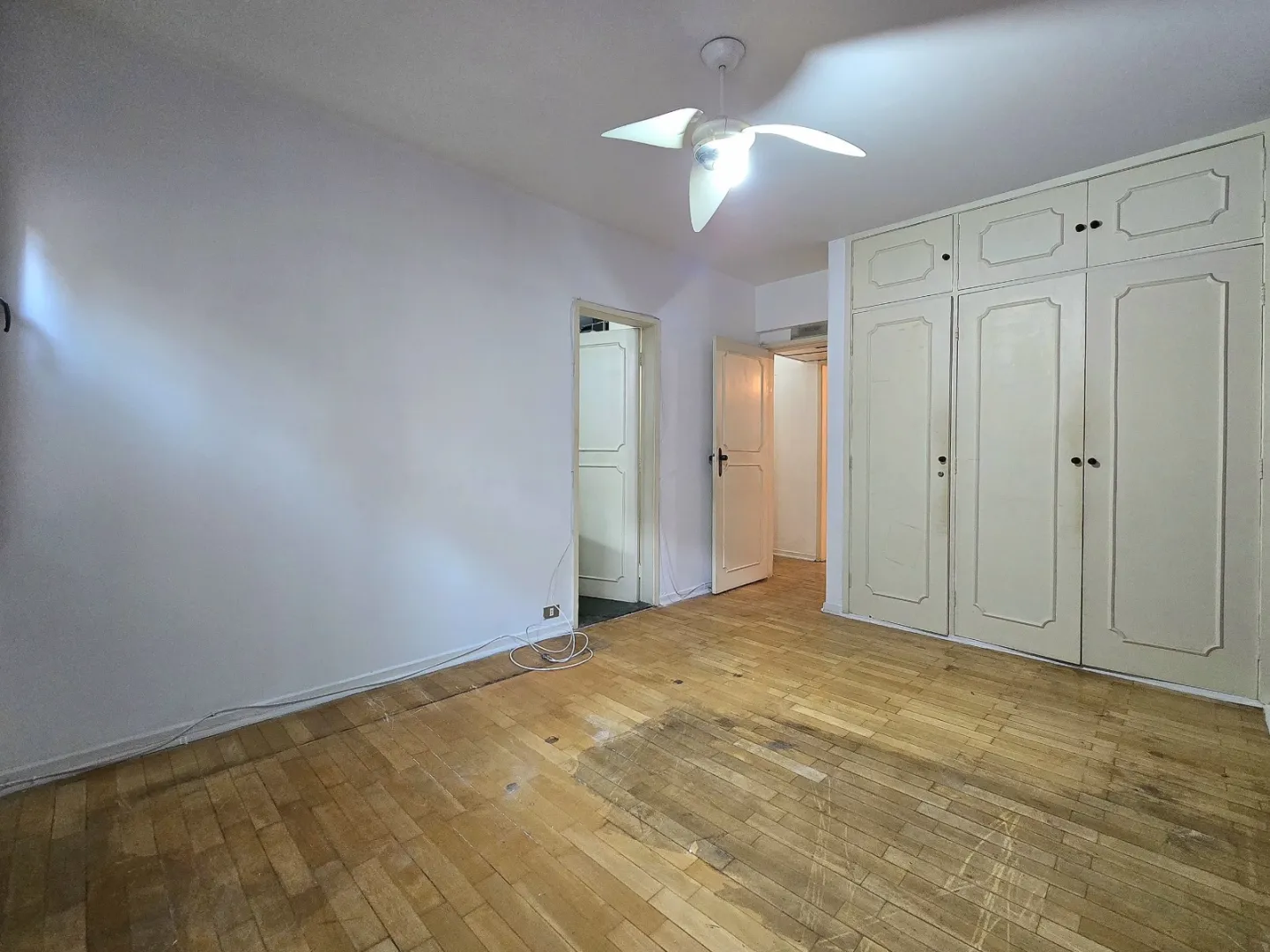 ALUGO APARTAMENTO 2 QUADRAS DA PAULISTA &ndash; 137M2 Rua Maria Figueiredo São Paulo - 