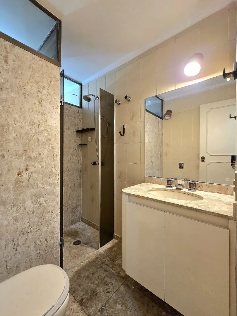ALUGO APARTAMENTO 2 QUADRAS DA PAULISTA &ndash; 137M2 Rua Maria Figueiredo São Paulo - 