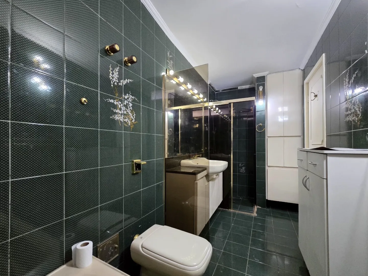 ALUGO APARTAMENTO 2 QUADRAS DA PAULISTA &ndash; 137M2 Rua Maria Figueiredo São Paulo - 