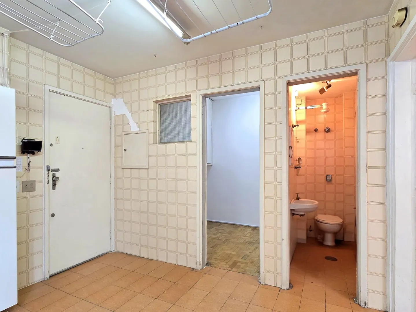 ALUGO APARTAMENTO 2 QUADRAS DA PAULISTA &ndash; 137M2 Rua Maria Figueiredo São Paulo - 