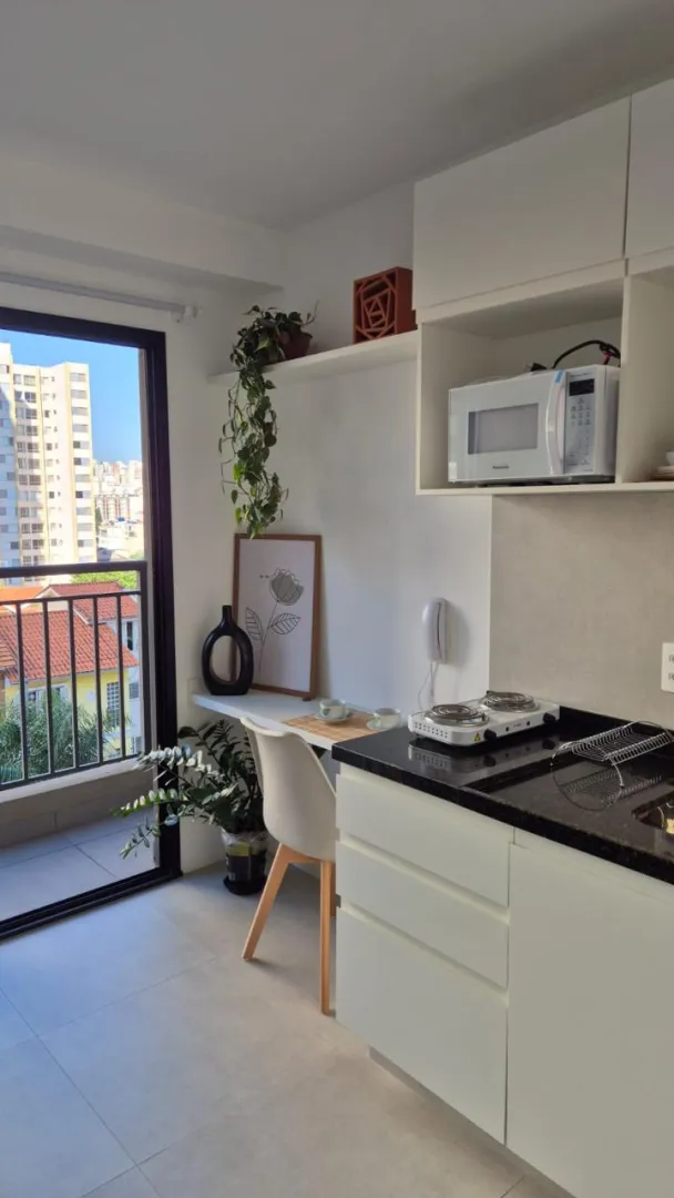 ALUGA-SE STUDIO DE 25M&sup2; MOBILIADO &ndash; PR&Oacute;XIMO &Agrave; PUC-SP! PRONTO PARA MORAR Rua Ministro Godói São Paulo - 
