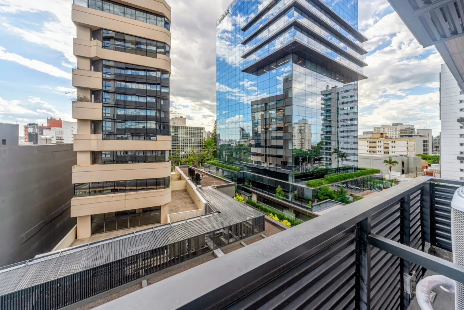 R$ 670.000 - CARLOS GOMES SQUARE - ALTO PADR&Atilde;O - LINDO LOFT - MOBILIADO - 27M2 Alameda Alceu Wamosy Porto Alegre - 