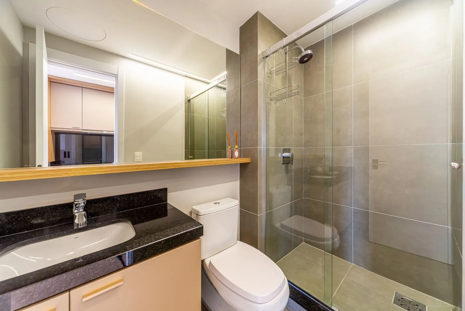R$ 670.000 - CARLOS GOMES SQUARE - ALTO PADR&Atilde;O - LINDO LOFT - MOBILIADO - 27M2 Alameda Alceu Wamosy Porto Alegre - 