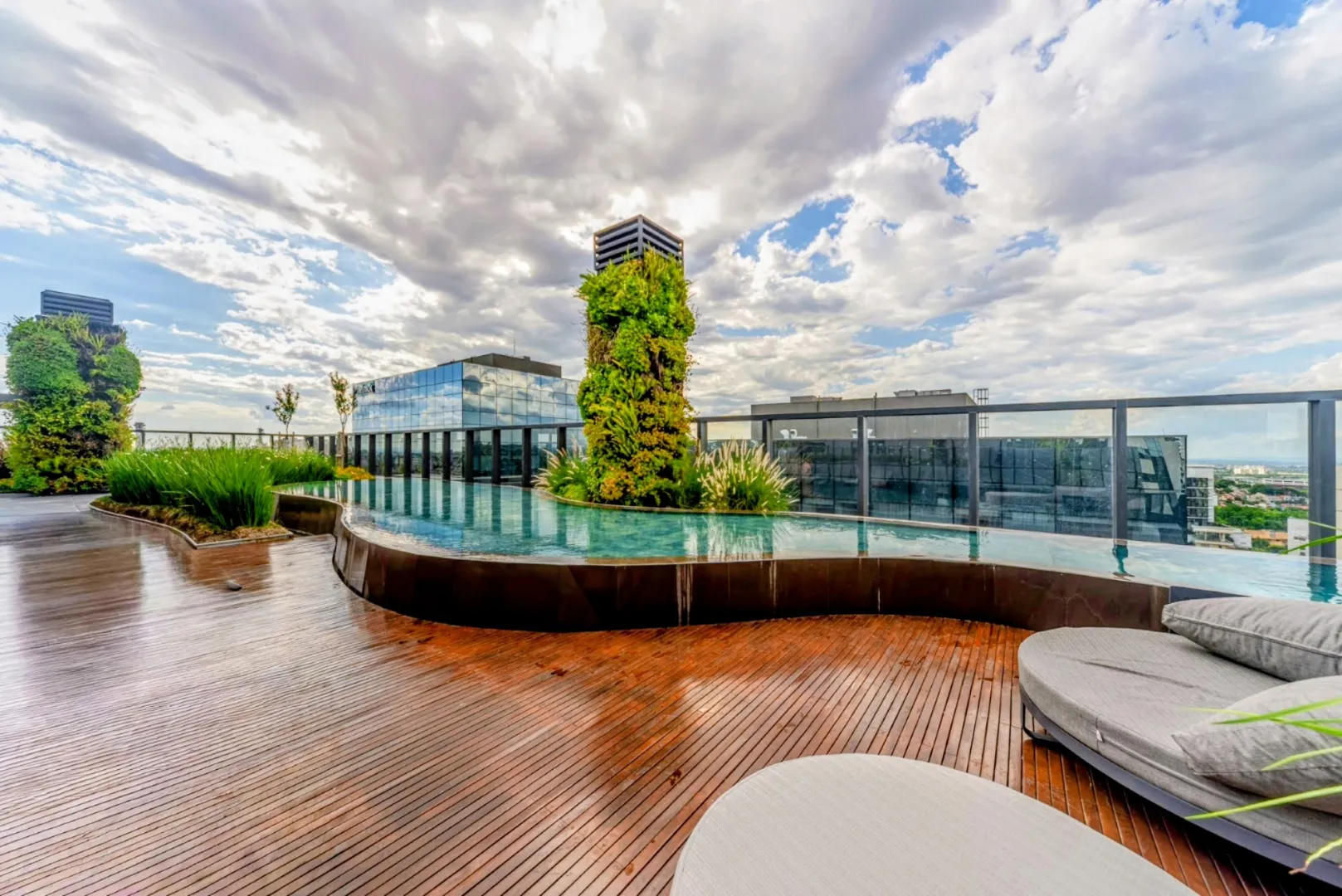 R$ 670.000 - CARLOS GOMES SQUARE - ALTO PADR&Atilde;O - LINDO LOFT - MOBILIADO - 27M2 Alameda Alceu Wamosy Porto Alegre - 