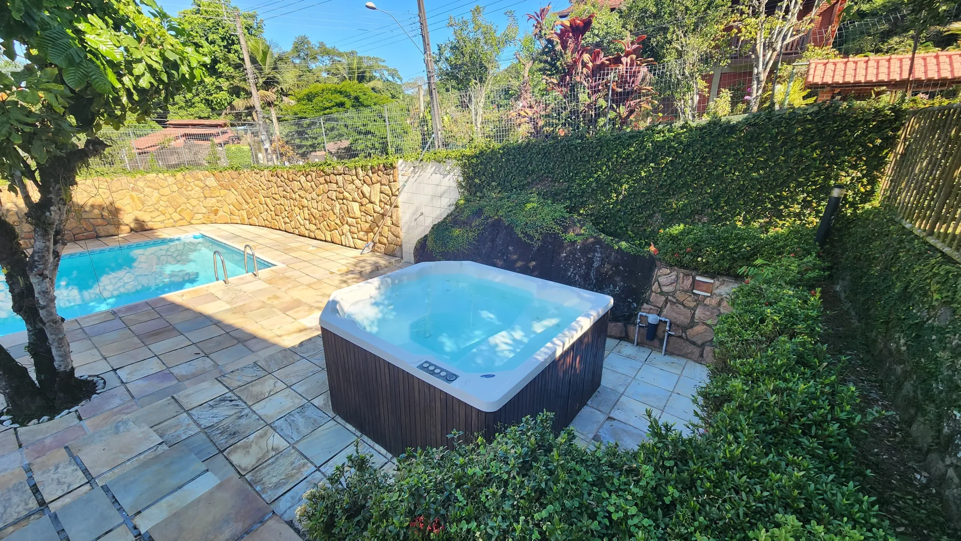 Casa duplex em condom&iacute;nio na Serra &ndash; conforto, lazer e natureza em Guapimirim!  Guapimirim - 