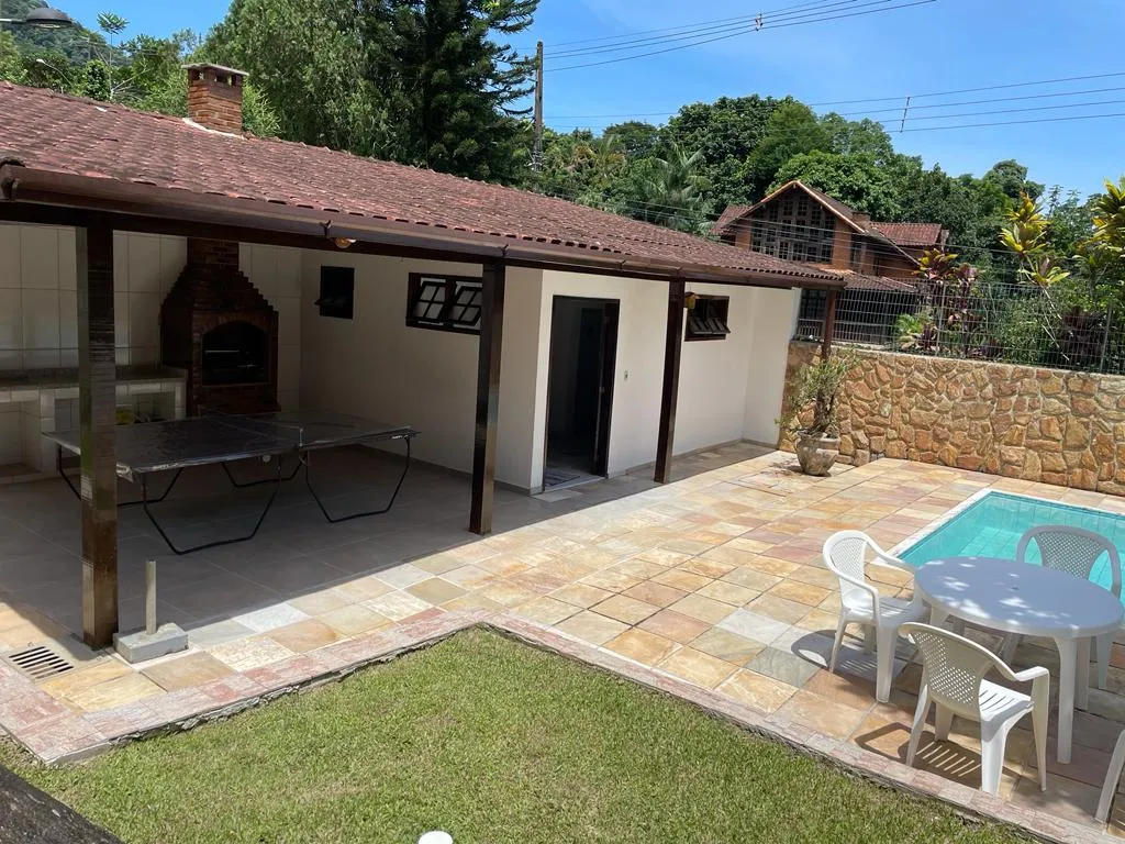 Casa duplex em condom&iacute;nio na Serra &ndash; conforto, lazer e natureza em Guapimirim!  Guapimirim - 