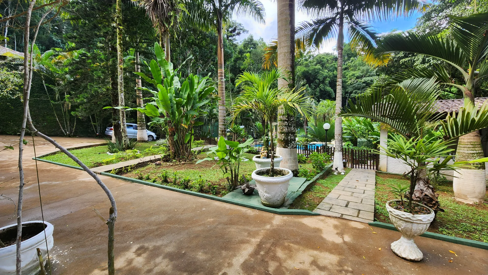 S&iacute;tio &agrave; Venda em Guapimirim com Piscina, Riacho e Su&iacute;te M&aacute;ster  Guapimirim - 