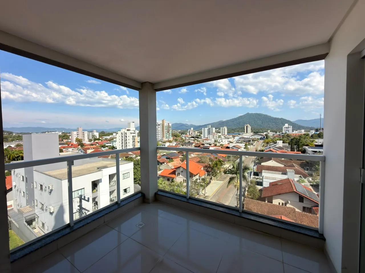 apartamento 3 quartos sendo uma suite ,2 vagas de garagem Rua Chile Timbó - 