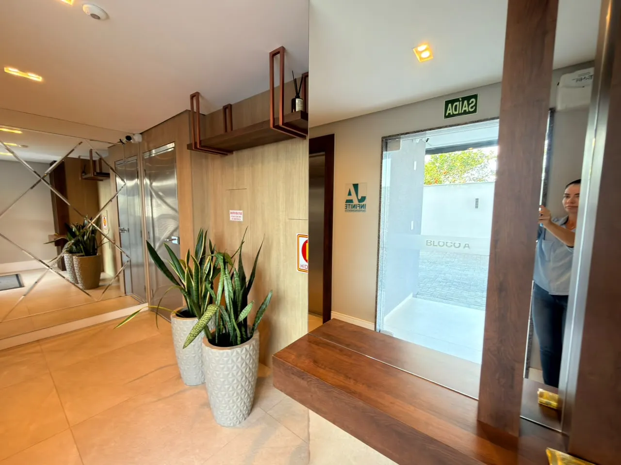 apartamento 3 quartos sendo uma suite ,2 vagas de garagem Rua Chile Timbó - 