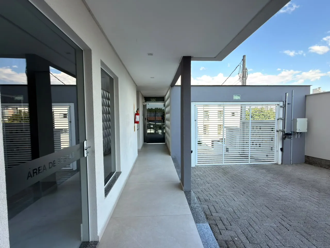 apartamento 3 quartos sendo uma suite ,2 vagas de garagem Rua Chile Timbó - 