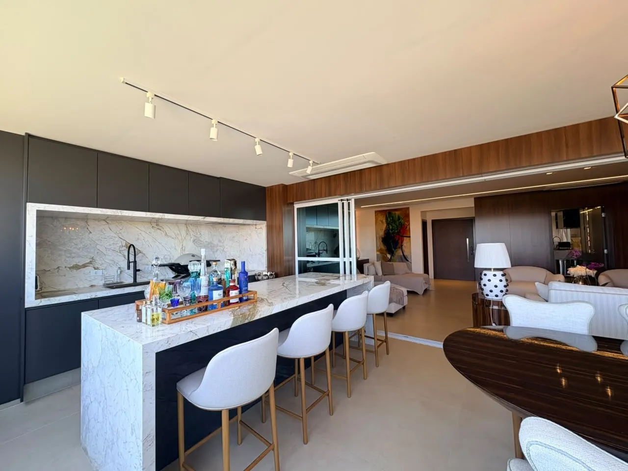 Apartamento &agrave; Venda no Edif&iacute;cio Vancouver, 237 m&sup2;, 3 Su&iacute;tes e 3 Vagas &ndash; Ribeir&atilde;o Preto/SP Rua Doutor Professor Pier Luigi Castelfranchi Ribeirão Preto - 