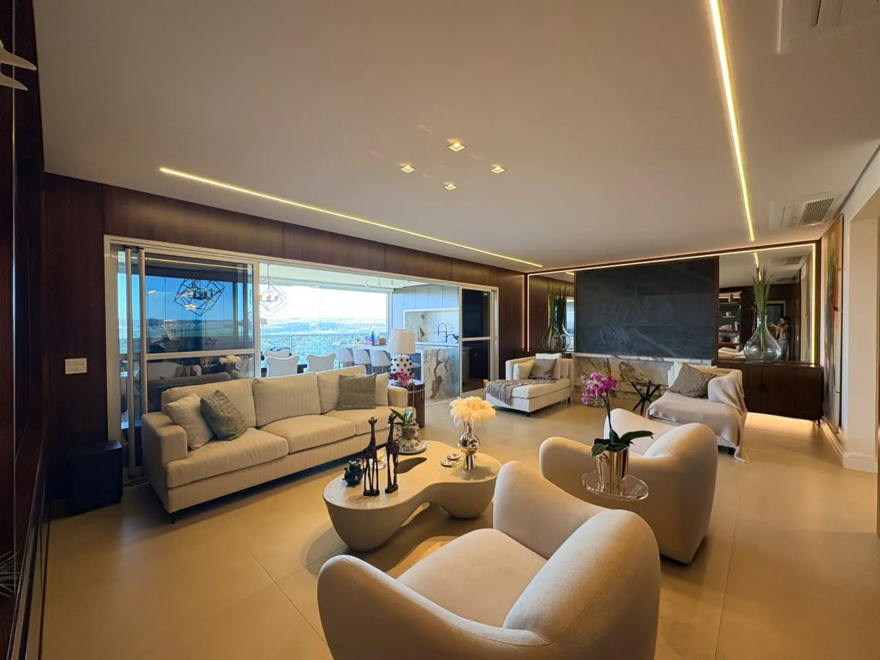 Apartamento &agrave; Venda no Edif&iacute;cio Vancouver, 237 m&sup2;, 3 Su&iacute;tes e 3 Vagas &ndash; Ribeir&atilde;o Preto/SP Rua Doutor Professor Pier Luigi Castelfranchi Ribeirão Preto - 