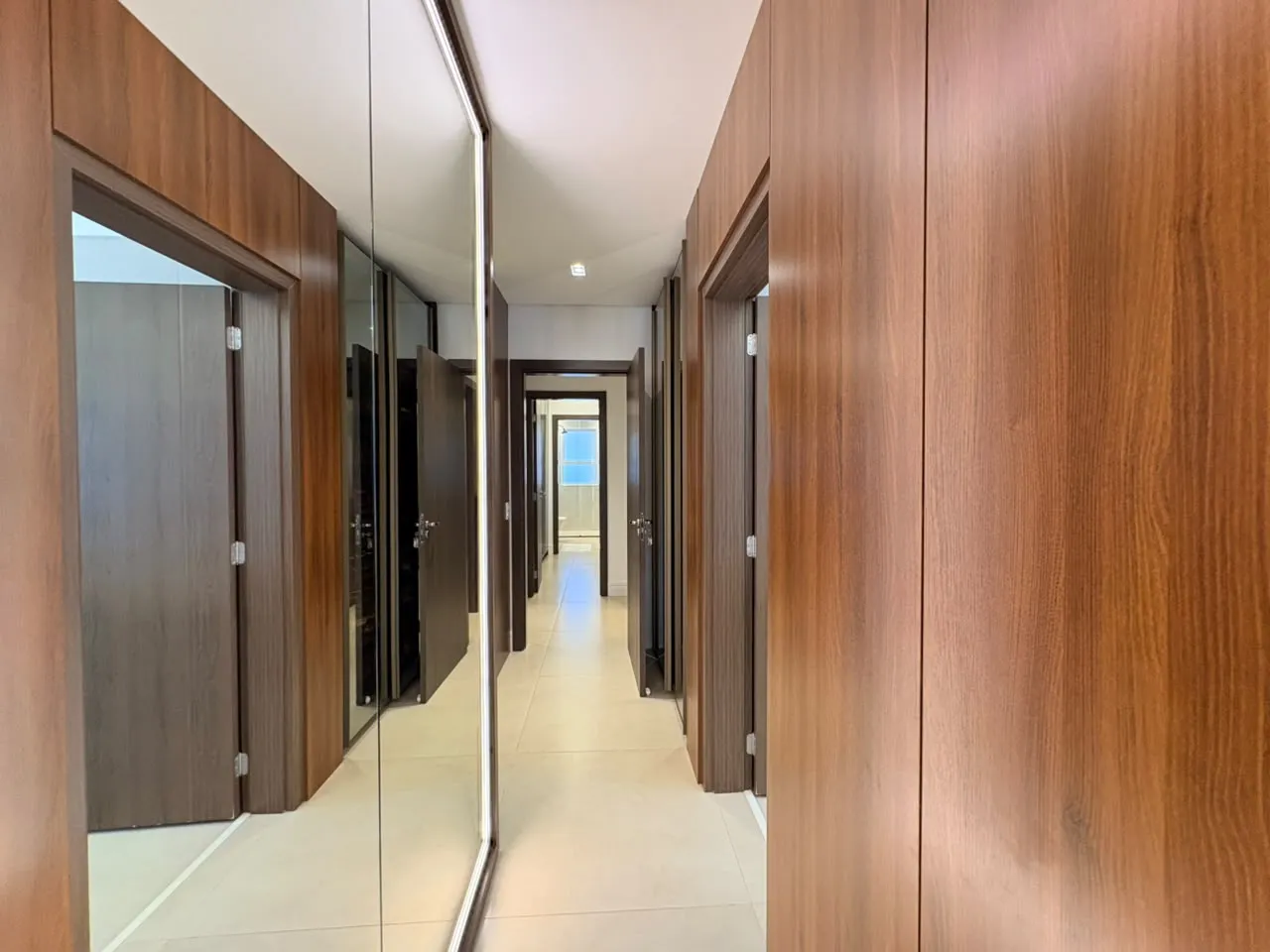 Apartamento &agrave; Venda no Edif&iacute;cio Vancouver, 237 m&sup2;, 3 Su&iacute;tes e 3 Vagas &ndash; Ribeir&atilde;o Preto/SP Rua Doutor Professor Pier Luigi Castelfranchi Ribeirão Preto - 