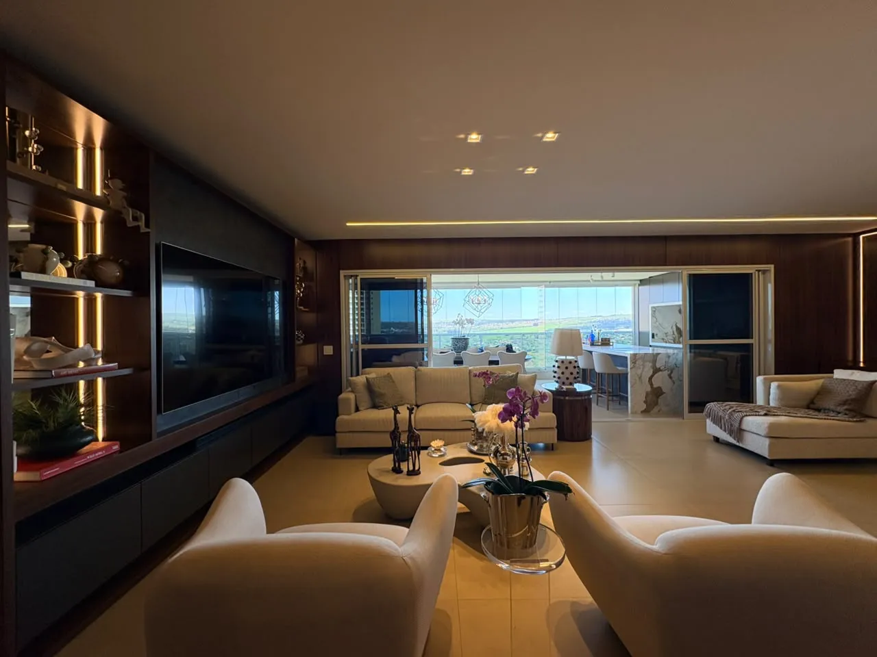 Apartamento &agrave; Venda no Edif&iacute;cio Vancouver, 237 m&sup2;, 3 Su&iacute;tes e 3 Vagas &ndash; Ribeir&atilde;o Preto/SP Rua Doutor Professor Pier Luigi Castelfranchi Ribeirão Preto - 