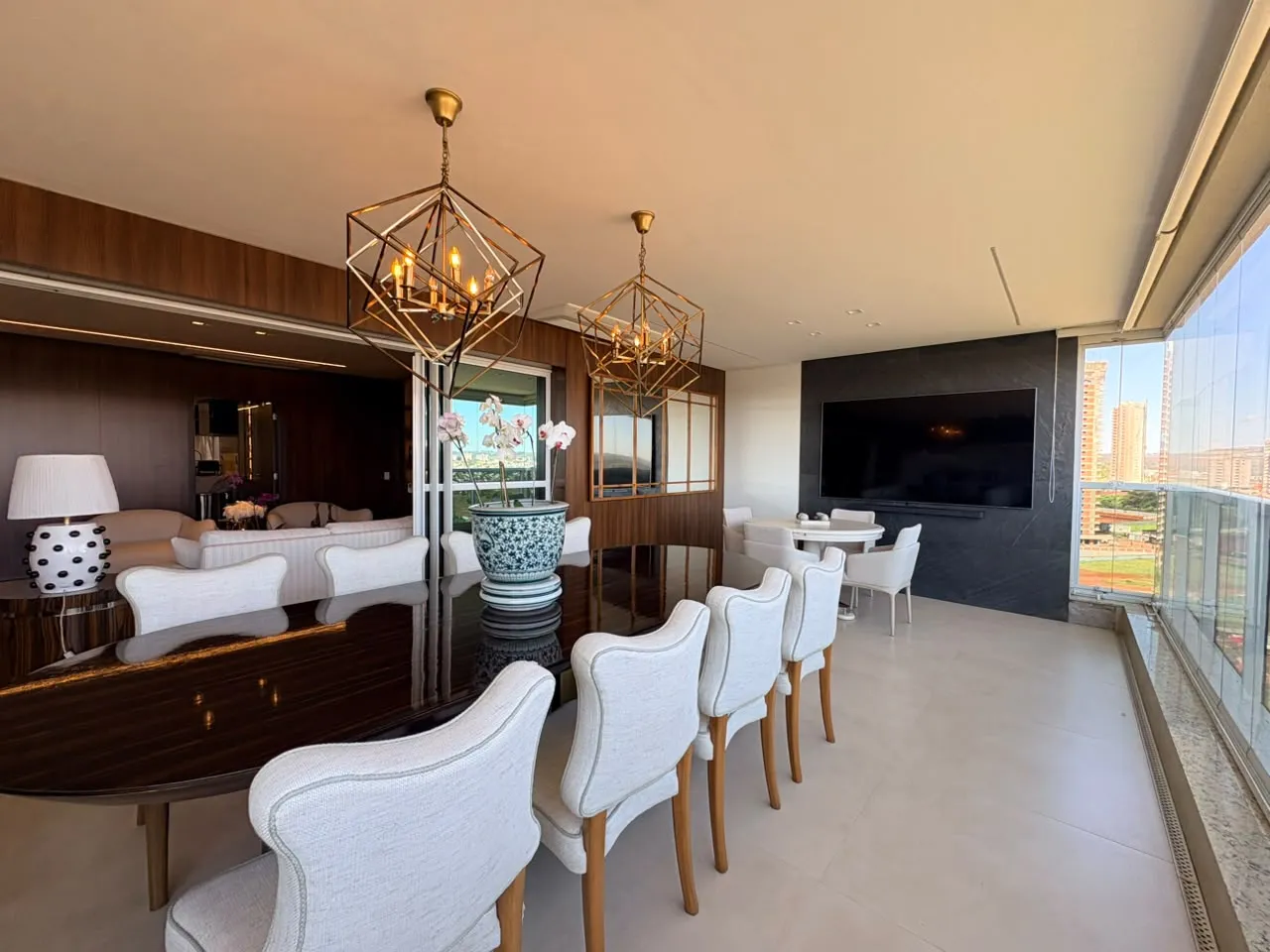 Apartamento &agrave; Venda no Edif&iacute;cio Vancouver, 237 m&sup2;, 3 Su&iacute;tes e 3 Vagas &ndash; Ribeir&atilde;o Preto/SP Rua Doutor Professor Pier Luigi Castelfranchi Ribeirão Preto - 