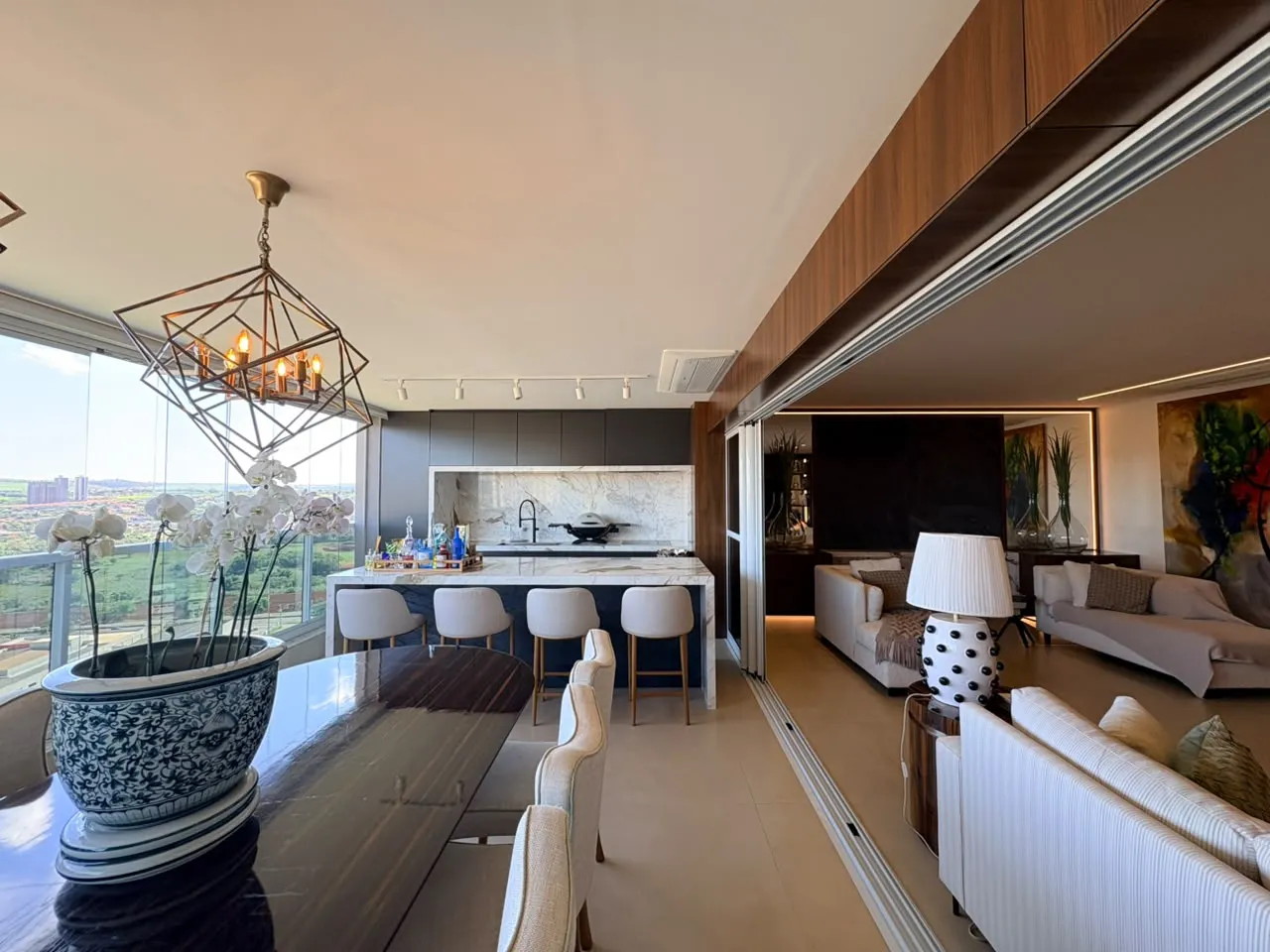 Apartamento &agrave; Venda no Edif&iacute;cio Vancouver, 237 m&sup2;, 3 Su&iacute;tes e 3 Vagas &ndash; Ribeir&atilde;o Preto/SP Rua Doutor Professor Pier Luigi Castelfranchi Ribeirão Preto - 
