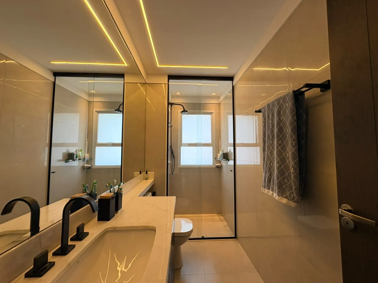 Apartamento &agrave; Venda no Edif&iacute;cio Vancouver, 237 m&sup2;, 3 Su&iacute;tes e 3 Vagas &ndash; Ribeir&atilde;o Preto/SP Rua Doutor Professor Pier Luigi Castelfranchi Ribeirão Preto - 