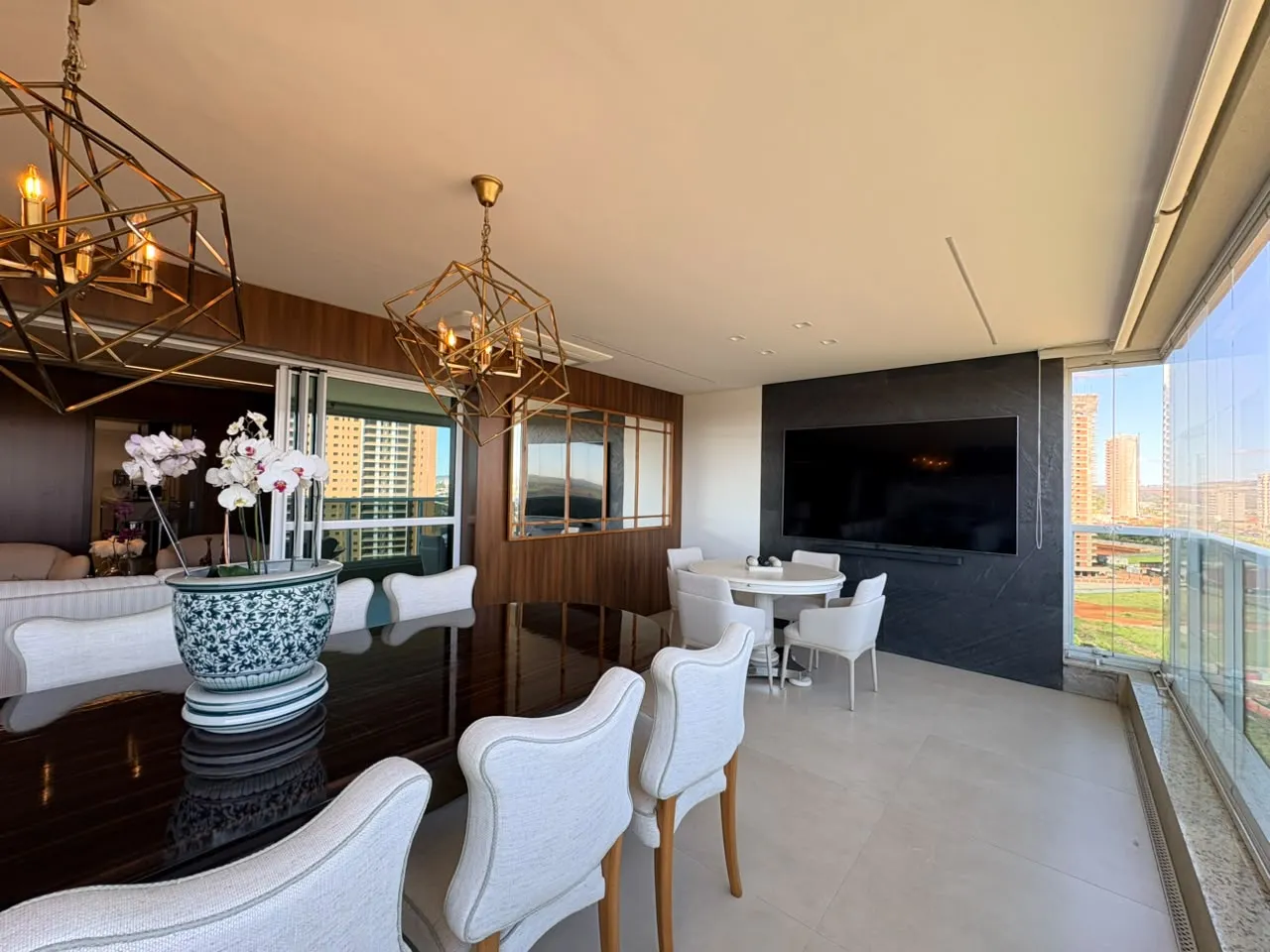 Apartamento &agrave; Venda no Edif&iacute;cio Vancouver, 237 m&sup2;, 3 Su&iacute;tes e 3 Vagas &ndash; Ribeir&atilde;o Preto/SP Rua Doutor Professor Pier Luigi Castelfranchi Ribeirão Preto - 