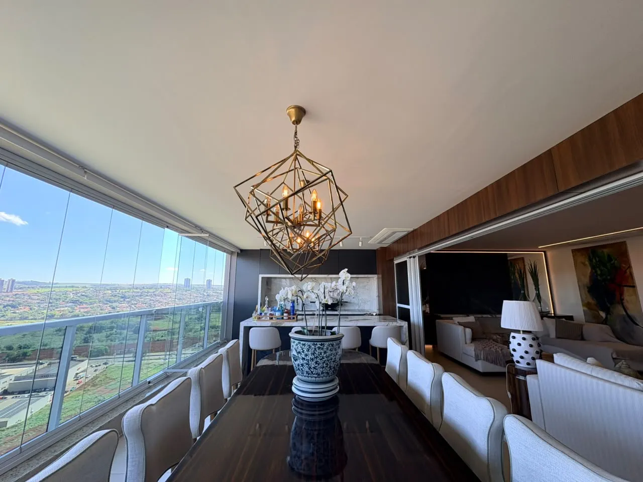 Apartamento &agrave; Venda no Edif&iacute;cio Vancouver, 237 m&sup2;, 3 Su&iacute;tes e 3 Vagas &ndash; Ribeir&atilde;o Preto/SP Rua Doutor Professor Pier Luigi Castelfranchi Ribeirão Preto - 