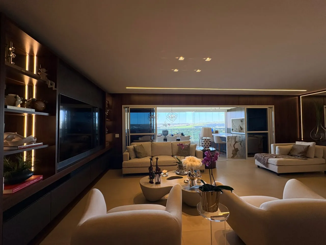 Apartamento &agrave; Venda no Edif&iacute;cio Vancouver, 237 m&sup2;, 3 Su&iacute;tes e 3 Vagas &ndash; Ribeir&atilde;o Preto/SP Rua Doutor Professor Pier Luigi Castelfranchi Ribeirão Preto - 