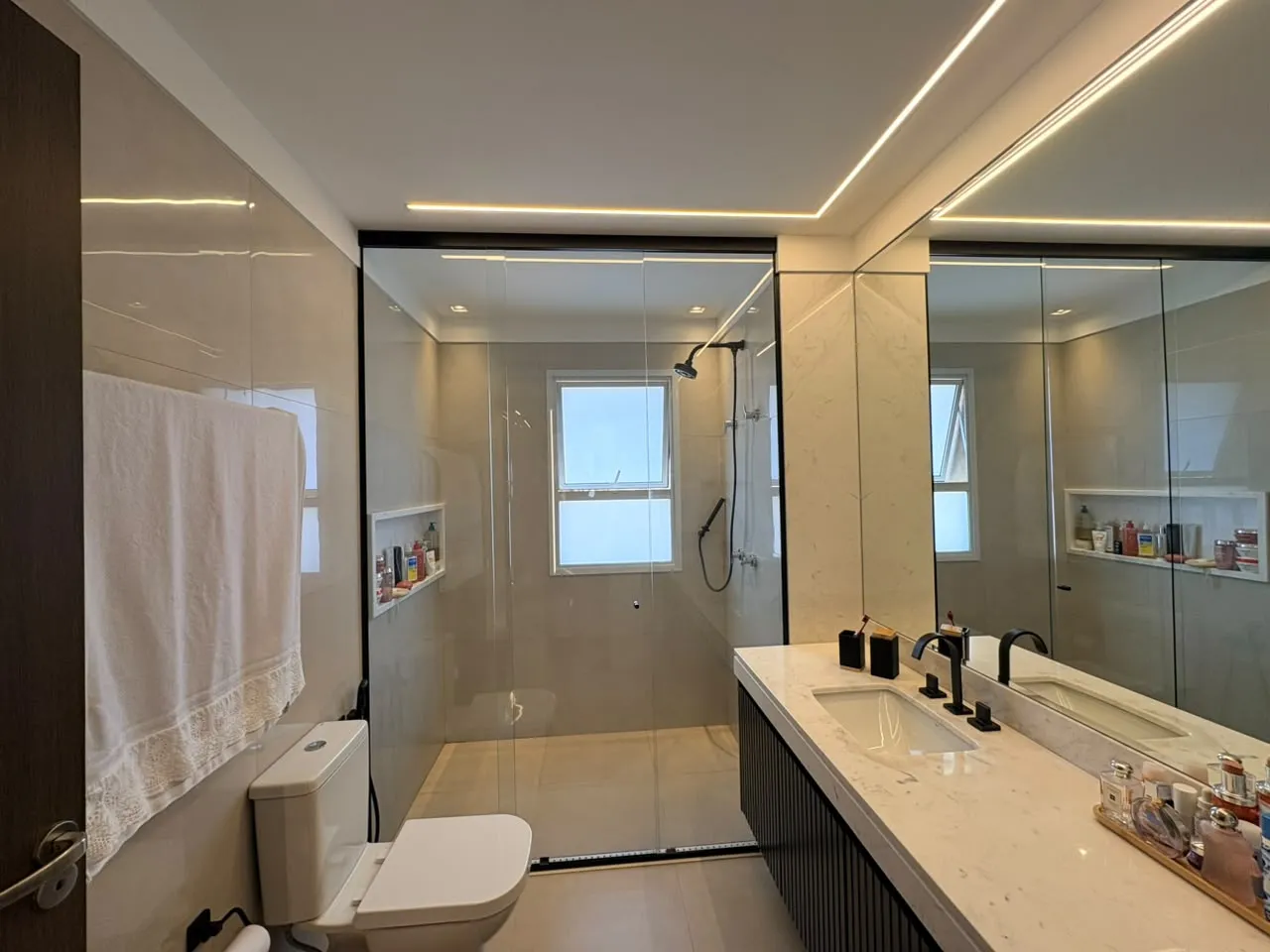Apartamento &agrave; Venda no Edif&iacute;cio Vancouver, 237 m&sup2;, 3 Su&iacute;tes e 3 Vagas &ndash; Ribeir&atilde;o Preto/SP Rua Doutor Professor Pier Luigi Castelfranchi Ribeirão Preto - 