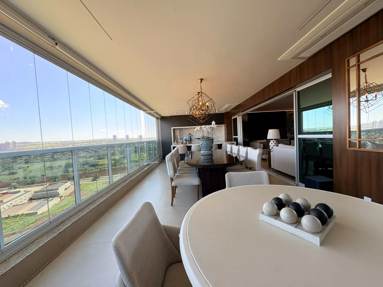 Apartamento &agrave; Venda no Edif&iacute;cio Vancouver, 237 m&sup2;, 3 Su&iacute;tes e 3 Vagas &ndash; Ribeir&atilde;o Preto/SP Rua Doutor Professor Pier Luigi Castelfranchi Ribeirão Preto - 