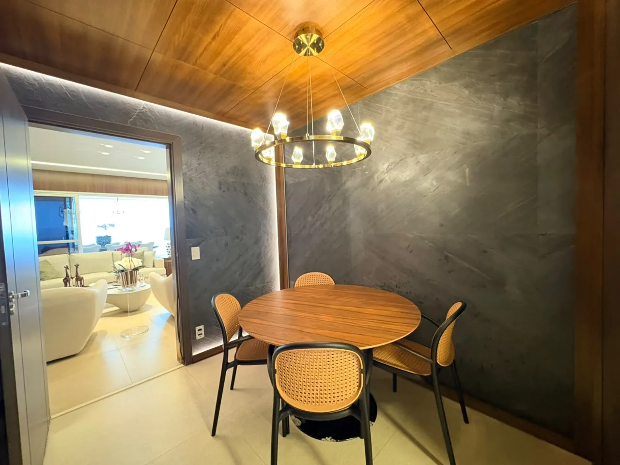 Apartamento &agrave; Venda no Edif&iacute;cio Vancouver, 237 m&sup2;, 3 Su&iacute;tes e 3 Vagas &ndash; Ribeir&atilde;o Preto/SP Rua Doutor Professor Pier Luigi Castelfranchi Ribeirão Preto - 