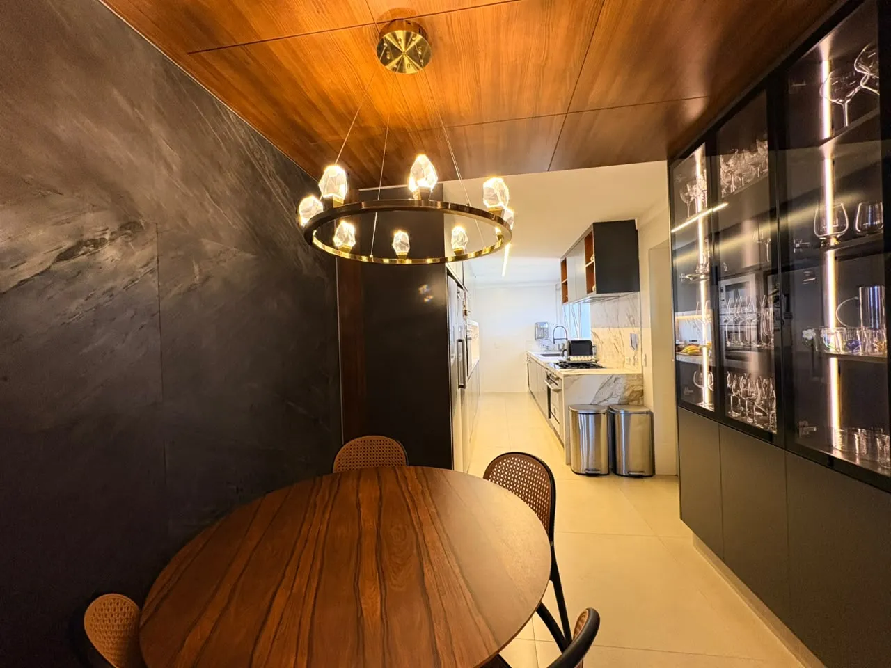 Apartamento &agrave; Venda no Edif&iacute;cio Vancouver, 237 m&sup2;, 3 Su&iacute;tes e 3 Vagas &ndash; Ribeir&atilde;o Preto/SP Rua Doutor Professor Pier Luigi Castelfranchi Ribeirão Preto - 