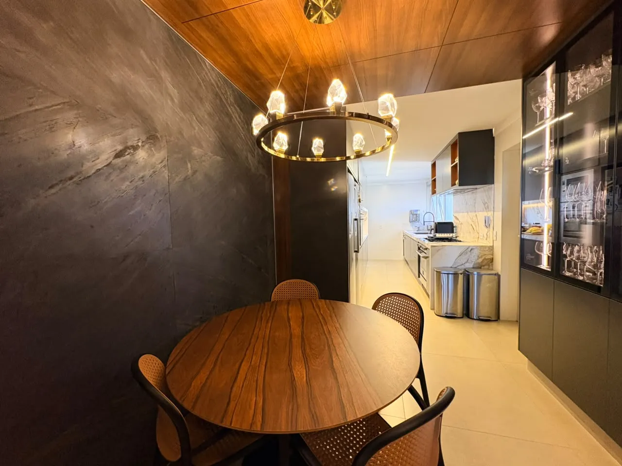 Apartamento &agrave; Venda no Edif&iacute;cio Vancouver, 237 m&sup2;, 3 Su&iacute;tes e 3 Vagas &ndash; Ribeir&atilde;o Preto/SP Rua Doutor Professor Pier Luigi Castelfranchi Ribeirão Preto - 