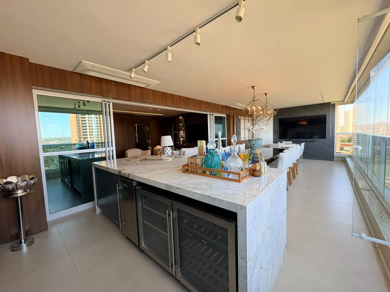 Apartamento &agrave; Venda no Edif&iacute;cio Vancouver, 237 m&sup2;, 3 Su&iacute;tes e 3 Vagas &ndash; Ribeir&atilde;o Preto/SP Rua Doutor Professor Pier Luigi Castelfranchi Ribeirão Preto - 