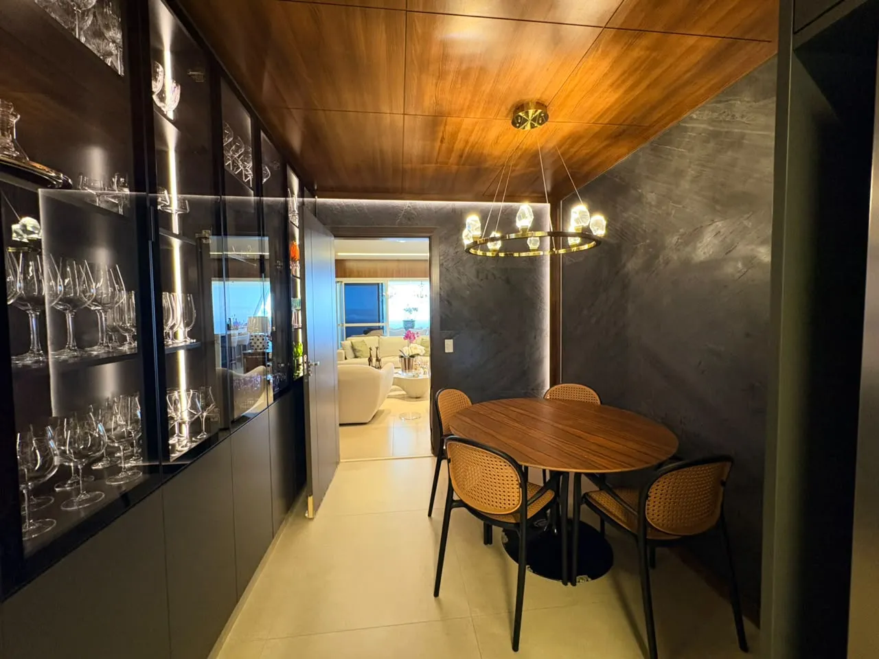 Apartamento &agrave; Venda no Edif&iacute;cio Vancouver, 237 m&sup2;, 3 Su&iacute;tes e 3 Vagas &ndash; Ribeir&atilde;o Preto/SP Rua Doutor Professor Pier Luigi Castelfranchi Ribeirão Preto - 