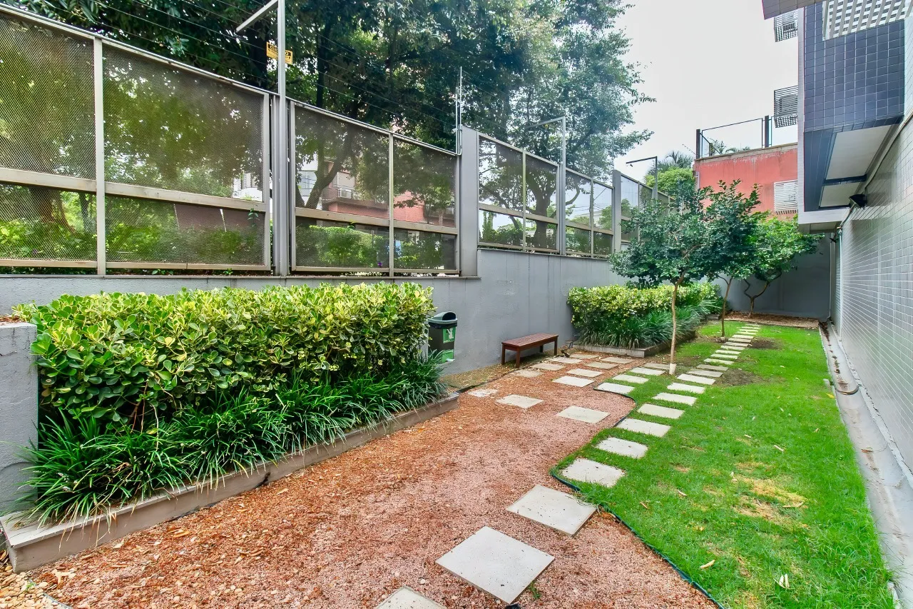 R$ 1.380.000 - EXCELENTE APARTAMENTO - 134M2 - 3 DORM - 2 SU&Iacute;TES - 4 VAGAS - DEP&Oacute;SITO Rua Araruama Porto Alegre - 