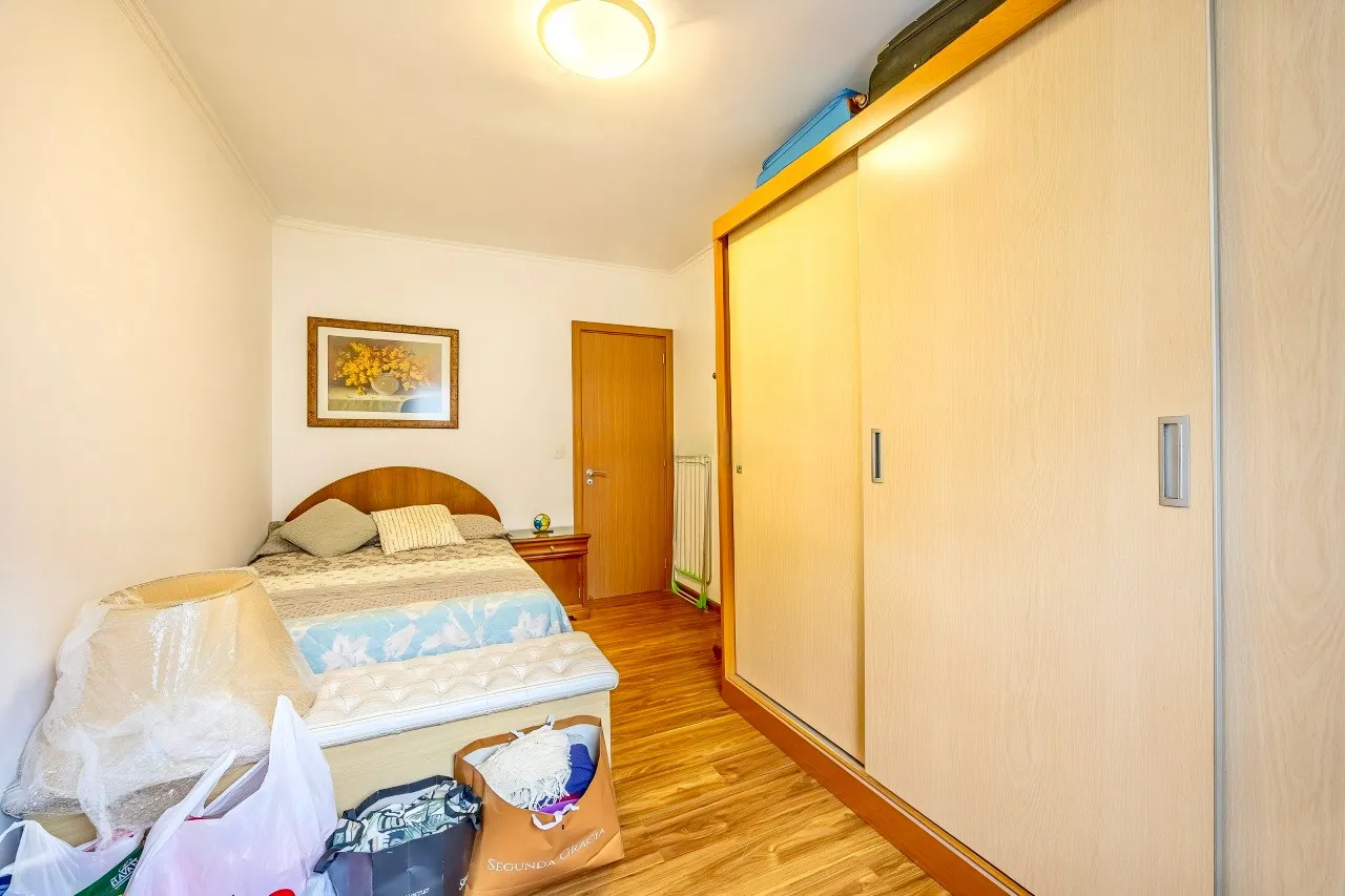 R$ 1.380.000 - EXCELENTE APARTAMENTO - 134M2 - 3 DORM - 2 SU&Iacute;TES - 4 VAGAS - DEP&Oacute;SITO Rua Araruama Porto Alegre - 