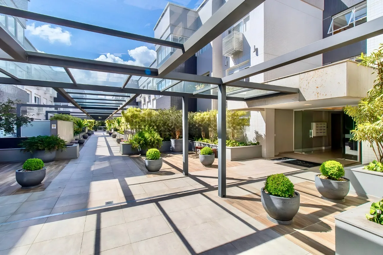 R$ 1.380.000 - EXCELENTE APARTAMENTO - 134M2 - 3 DORM - 2 SU&Iacute;TES - 4 VAGAS - DEP&Oacute;SITO Rua Araruama Porto Alegre - 
