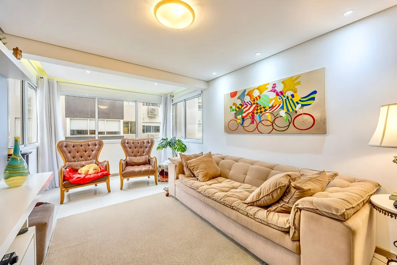 R$ 1.380.000 - EXCELENTE APARTAMENTO - 134M2 - 3 DORM - 2 SU&Iacute;TES - 4 VAGAS - DEP&Oacute;SITO Rua Araruama Porto Alegre - 