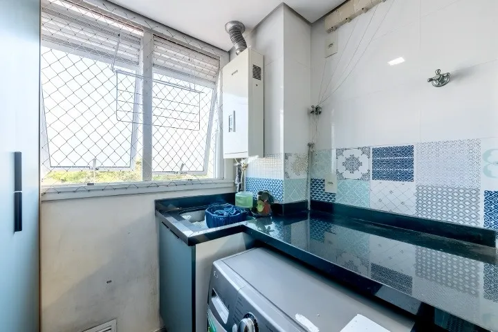 R$ 625.000 - BELO APARTAMENTO - 72M2 - 2 DORM - VISTA PANOR&Acirc;MICA - 1 VAGA Rua Itapeva Porto Alegre - 