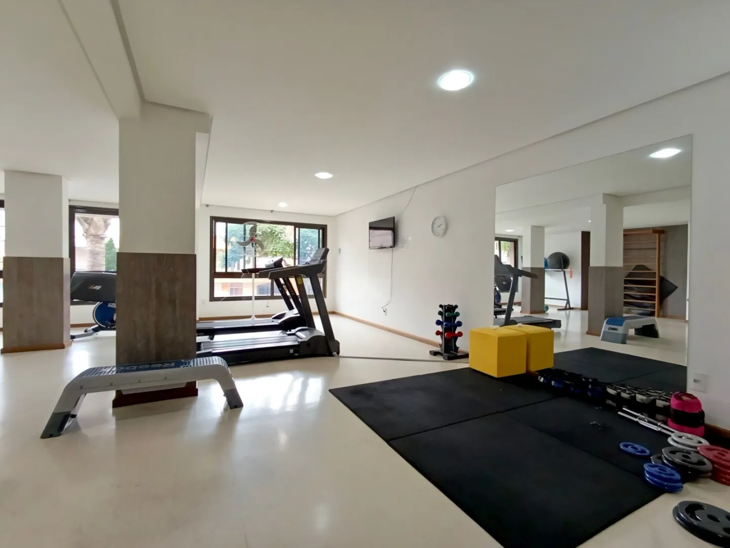 R$ 625.000 - BELO APARTAMENTO - 72M2 - 2 DORM - VISTA PANOR&Acirc;MICA - 1 VAGA Rua Itapeva Porto Alegre - 