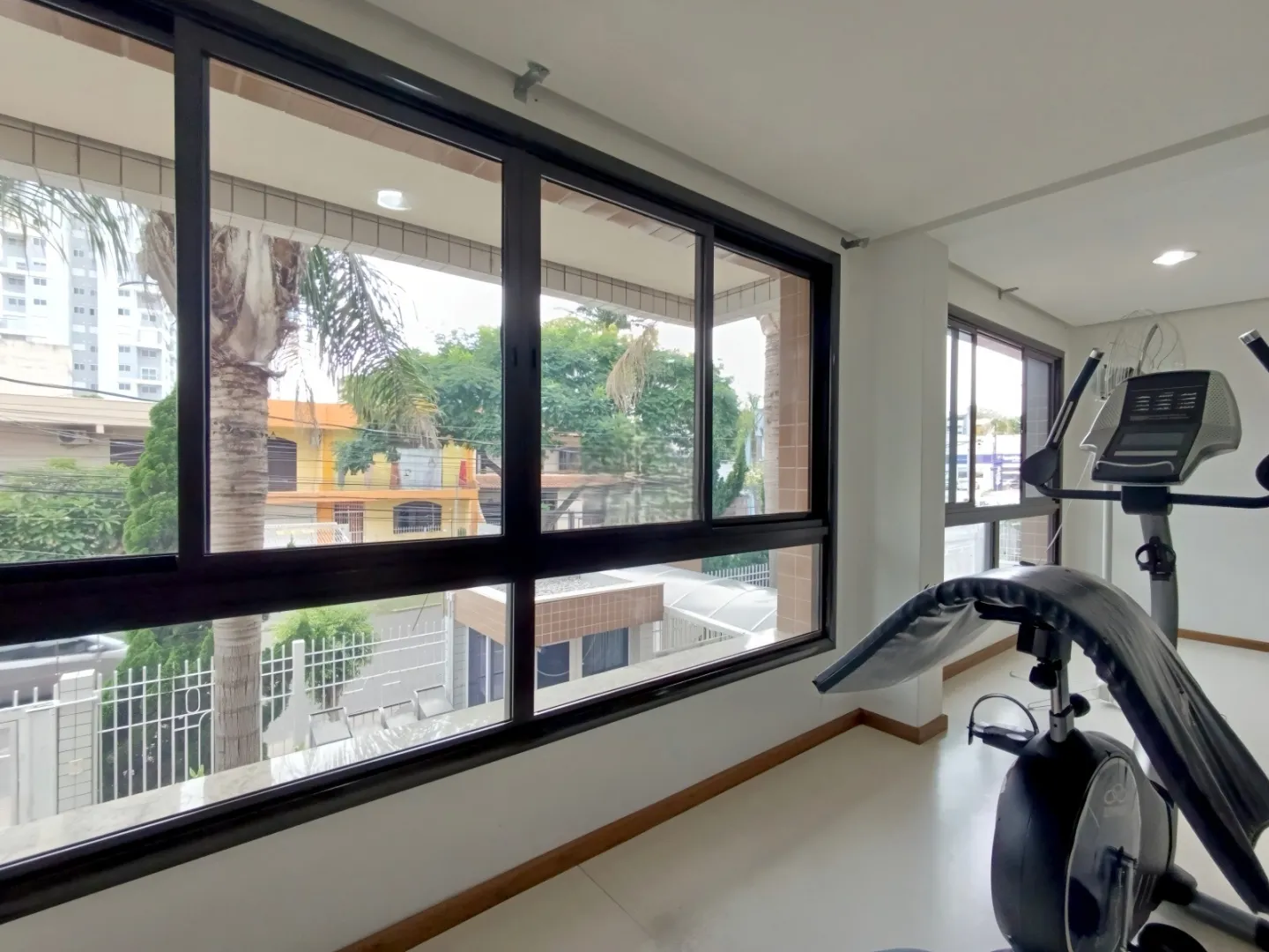R$ 625.000 - BELO APARTAMENTO - 72M2 - 2 DORM - VISTA PANOR&Acirc;MICA - 1 VAGA Rua Itapeva Porto Alegre - 