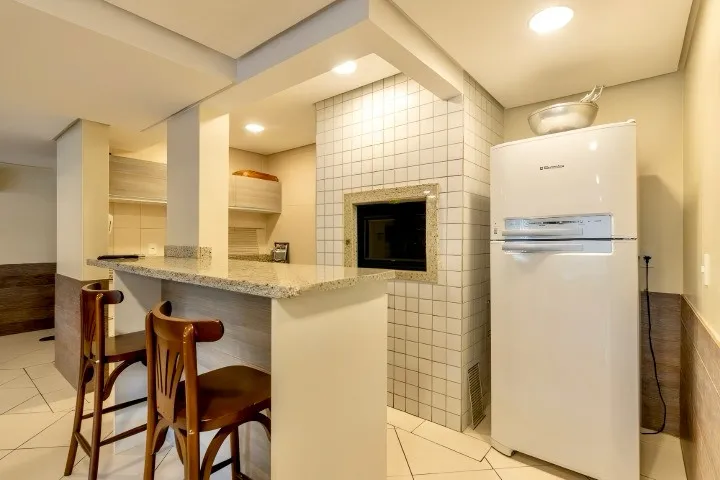 R$ 625.000 - BELO APARTAMENTO - 72M2 - 2 DORM - VISTA PANOR&Acirc;MICA - 1 VAGA Rua Itapeva Porto Alegre - 