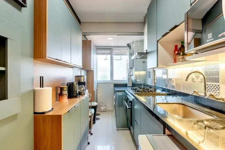 R$ 625.000 - BELO APARTAMENTO - 72M2 - 2 DORM - VISTA PANOR&Acirc;MICA - 1 VAGA Rua Itapeva Porto Alegre - 